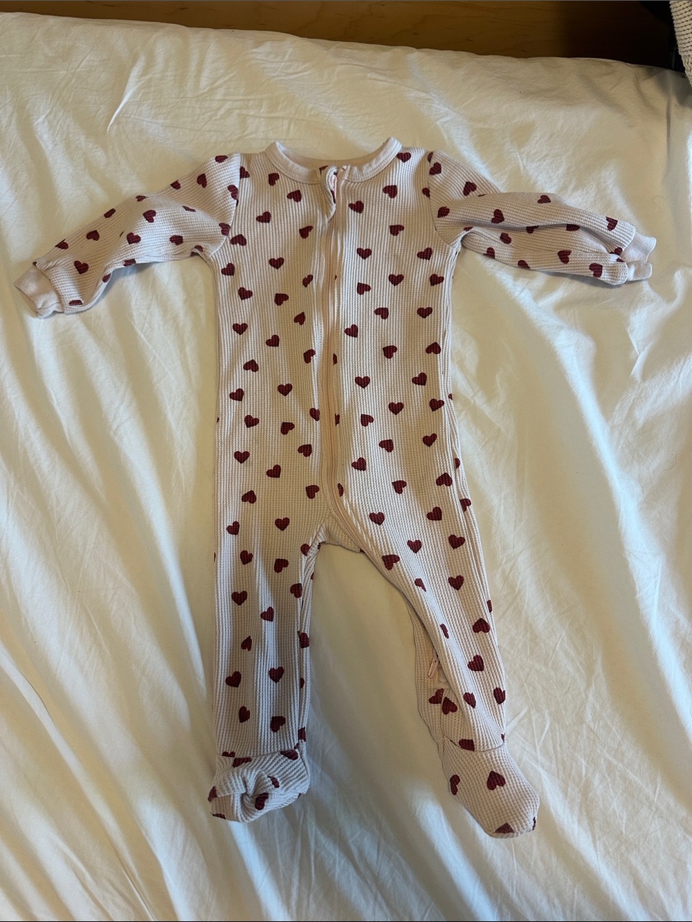 Petit Lem baby Heart-Print Zip One-Piece footies 9m